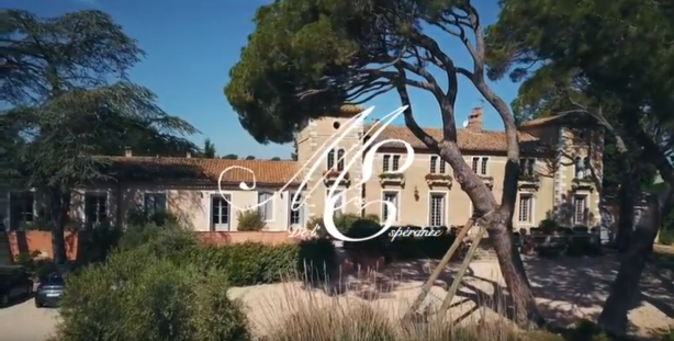 <strong>Mas de l'Espérance<br />
Chambres d'hôtes de Prestige - GARD</strong><br />
Évadez-vous ! "Tout est prêt pour vous" <br />
A vous d'écrire l'histoire ....